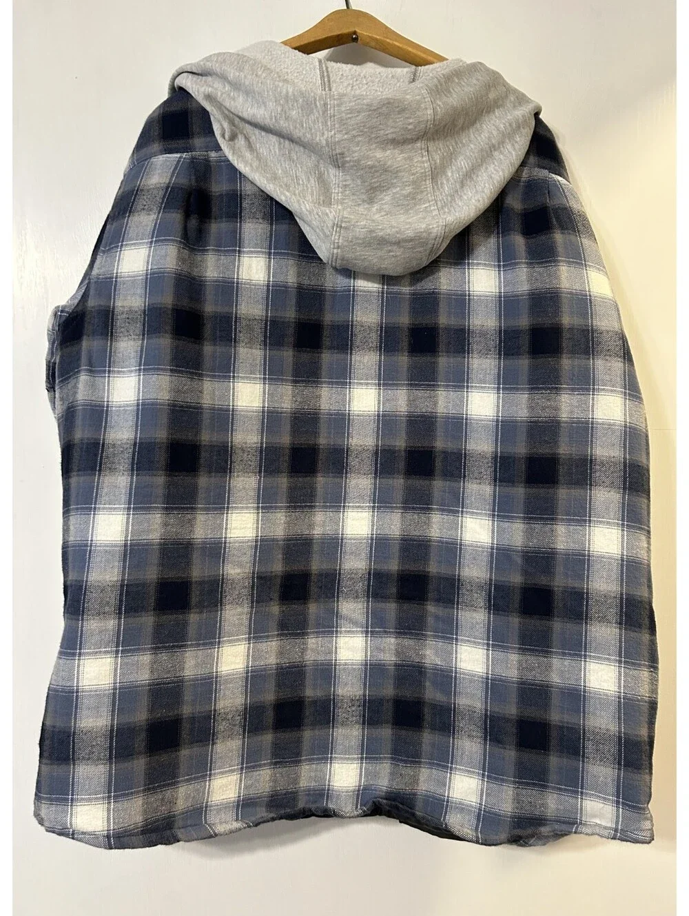 Wrangler Mens  Size XL Blue Plaid Long Sleeve Hooded Quilted Shackets Outdoorsy